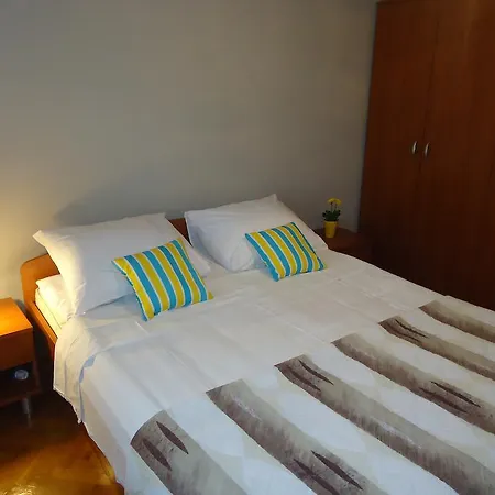 Arina Apartman *