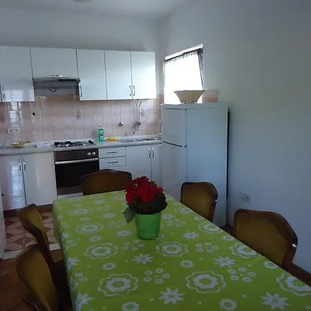 Apartman Arina *
